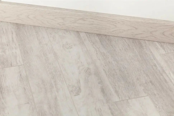 Ламинат Bonkeel Slim 8/32 4V 210 Wood 1292x116