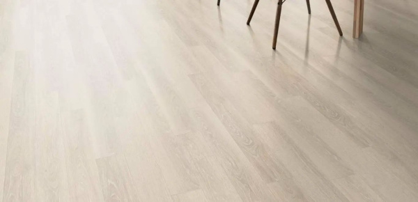 Ламинат Clix Floor Plus CXP089-2 Дуб Имперский Выбеленный 32 класс 8 мм